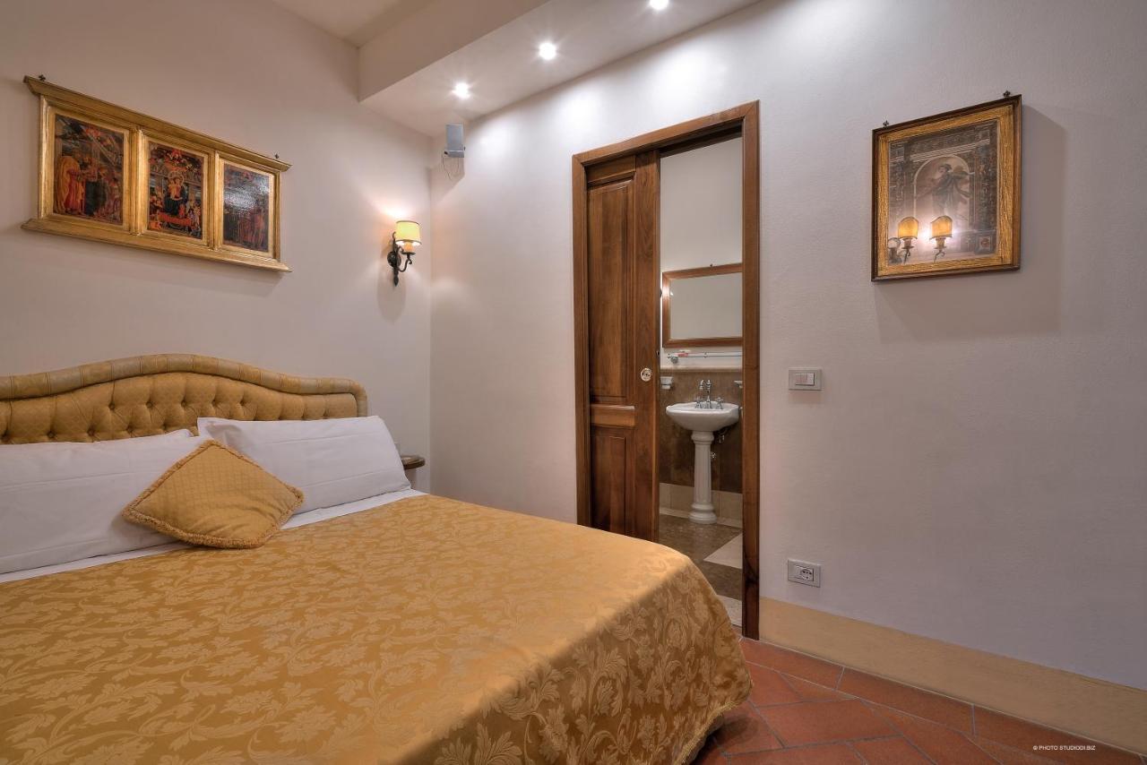 Apartahotel First Of Florencia
