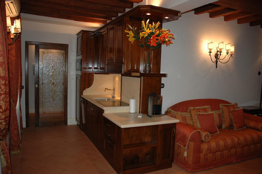 Apartahotel First Of Florencia