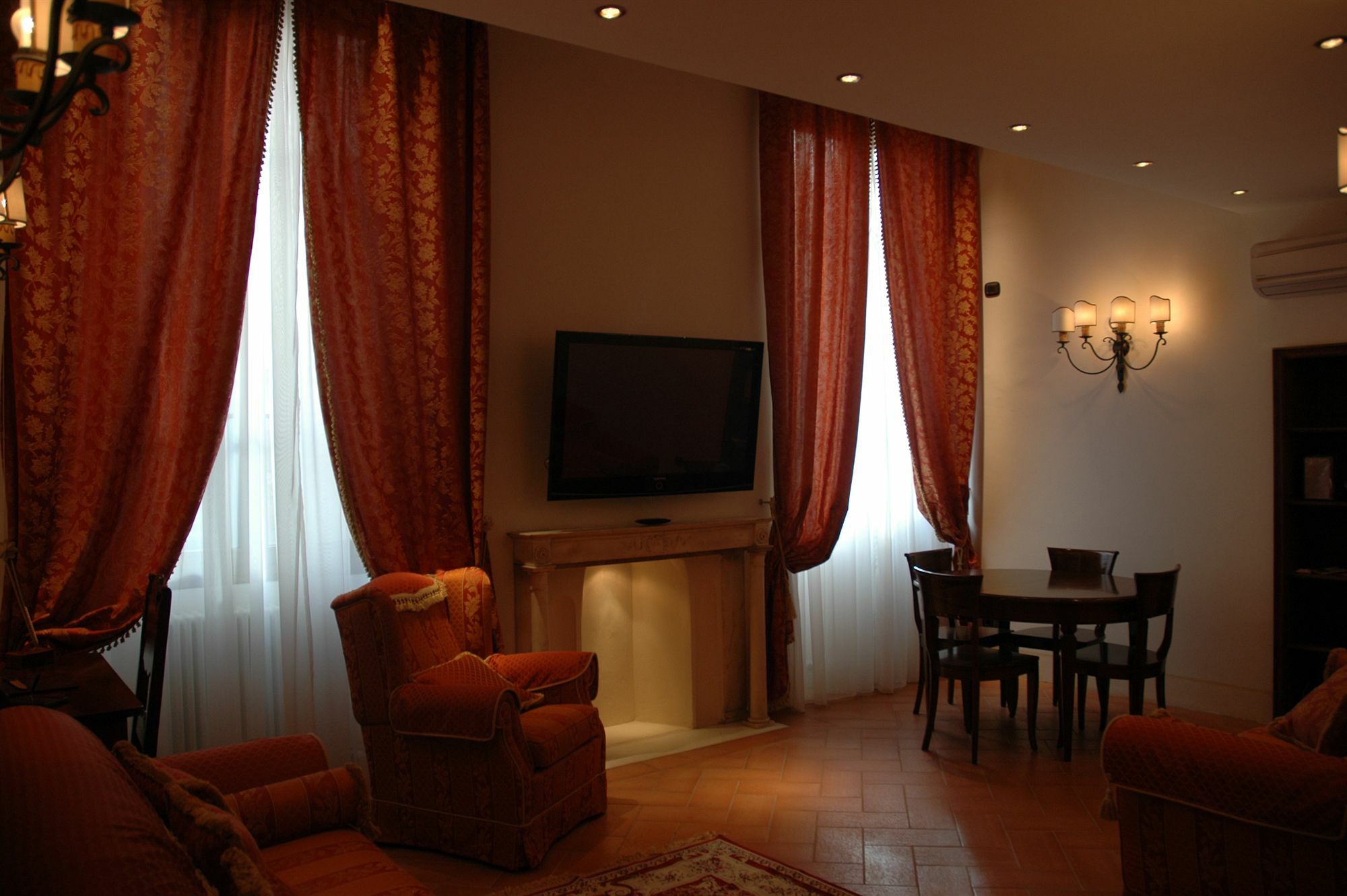 First Of 3* Florencia